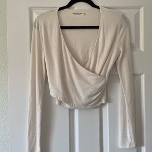 A&F Long Sleeve Crop Top White Medium